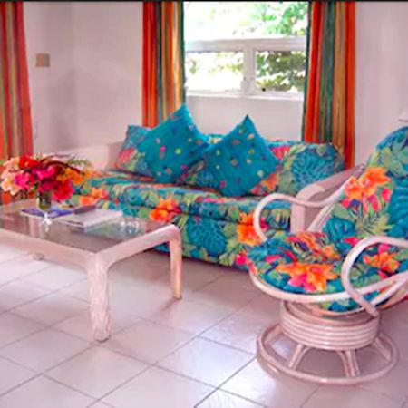 Dickenson Bay Cottages Cedar Grove 외부 사진