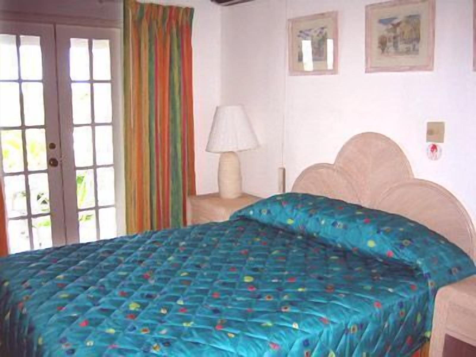 Dickenson Bay Cottages Cedar Grove 외부 사진