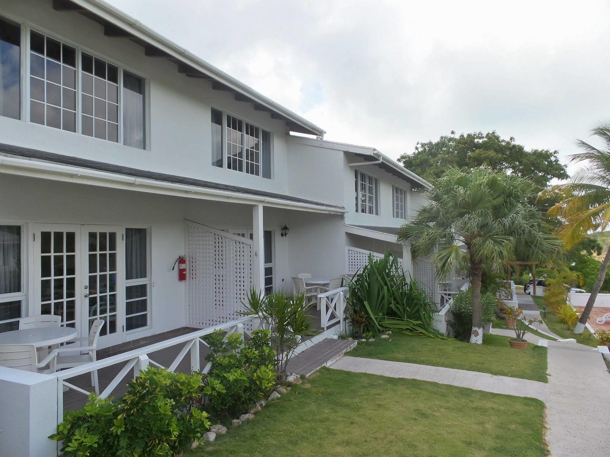 Dickenson Bay Cottages Cedar Grove 외부 사진